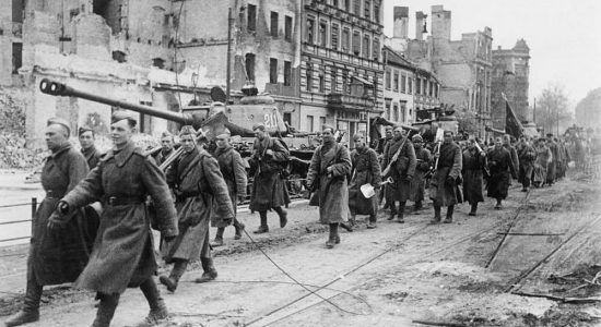 Красноармейцы на марше